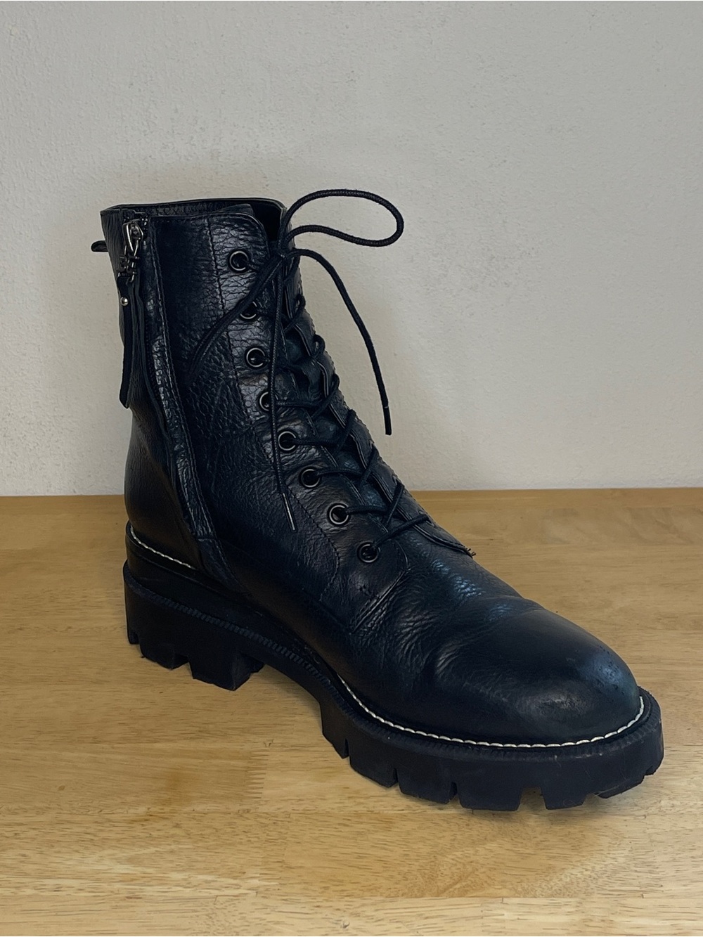 Sam Edelman Garrett Black Leather Lug Sole Lace-Up Combat Boots Size 9 - Picture 3 of 14